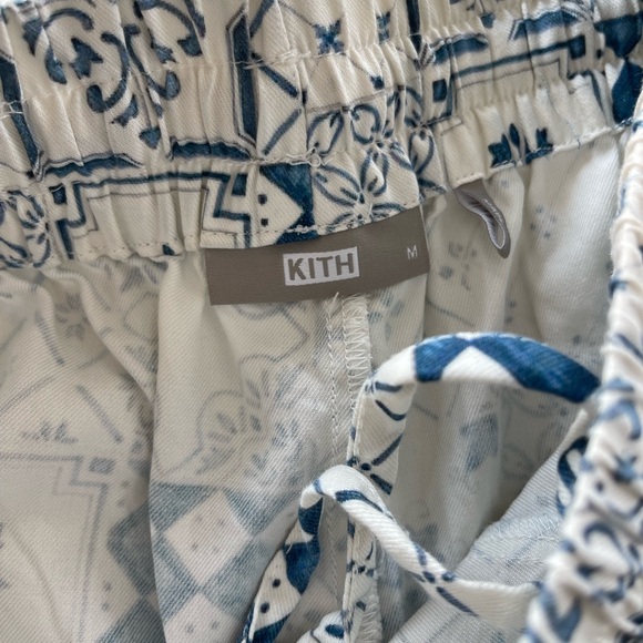Kith Women’s shirt and shorts set - Picture 2 of 3